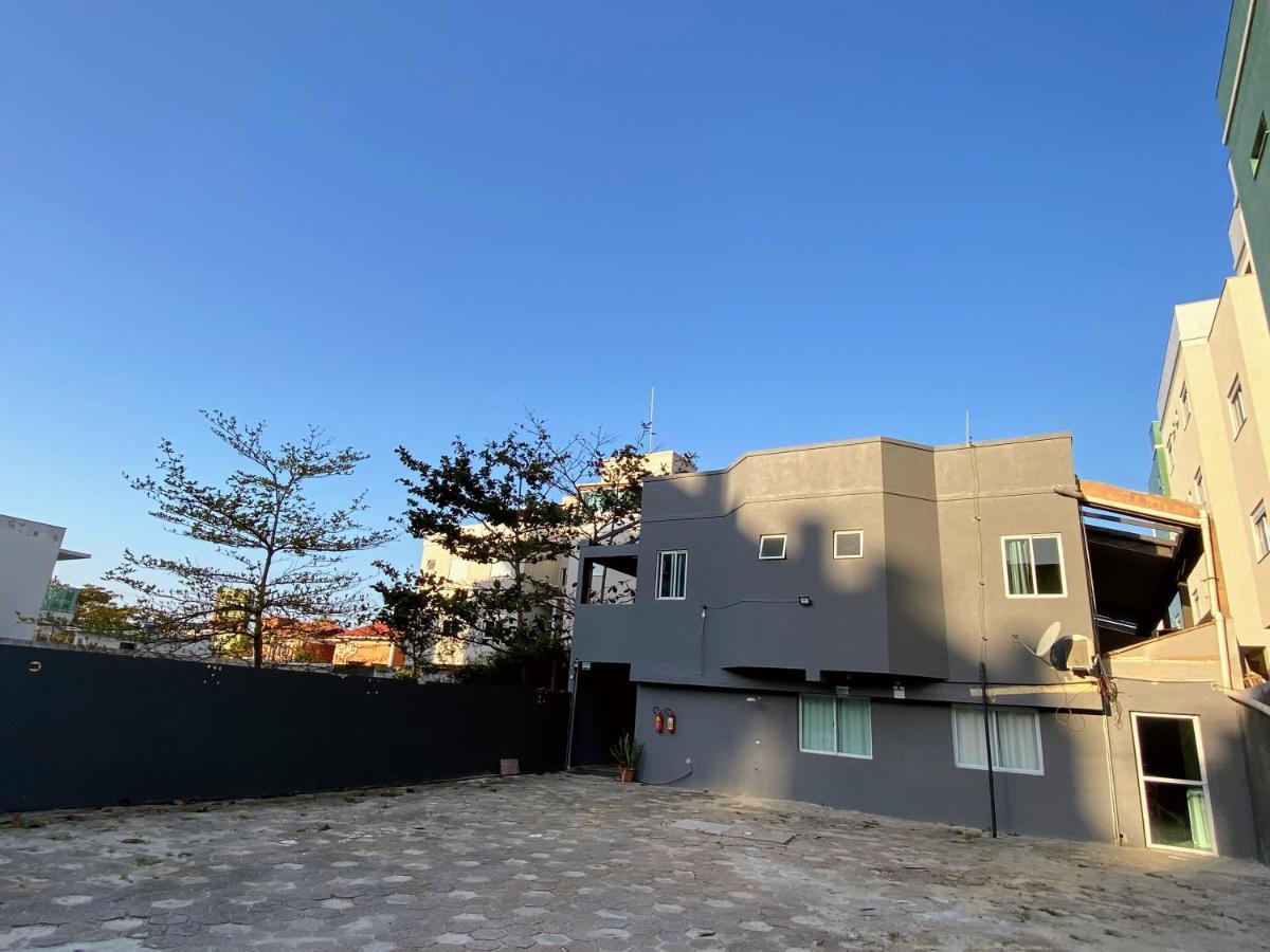 Apartamento Residencial Melfi 3 Ap 3 Bombinhas Exterior foto